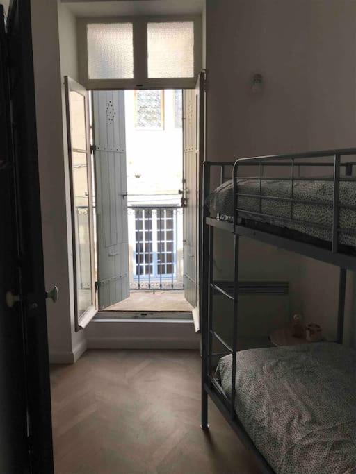 Grand Appartement En Maison De Ville Valréas Eksteriør billede