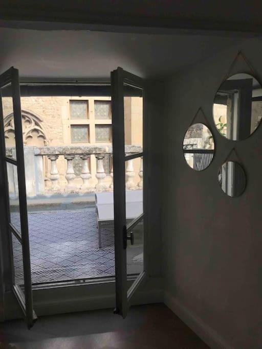 Grand Appartement En Maison De Ville Valréas Eksteriør billede