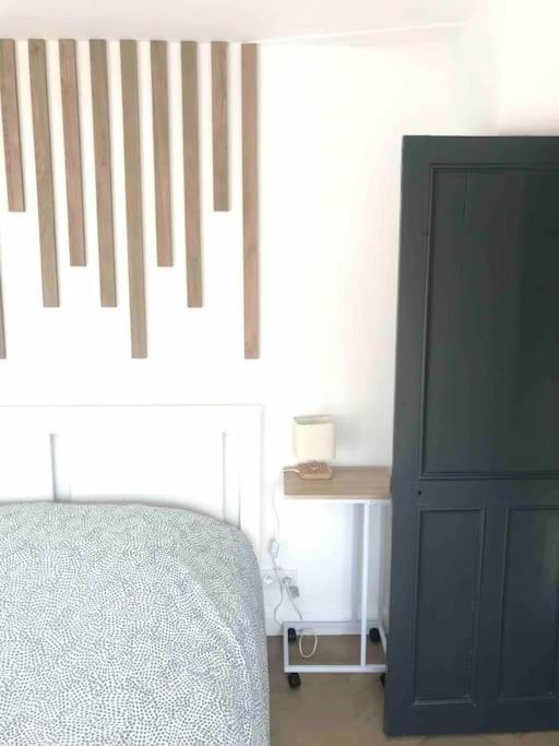 Grand Appartement En Maison De Ville Valréas Eksteriør billede